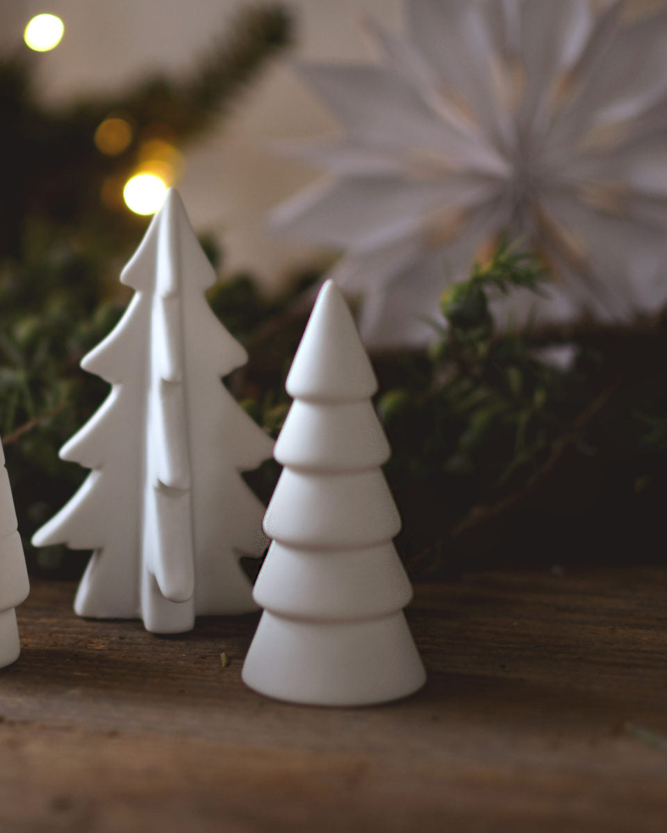 Weihnachtsbaum Keramik Granby weiß